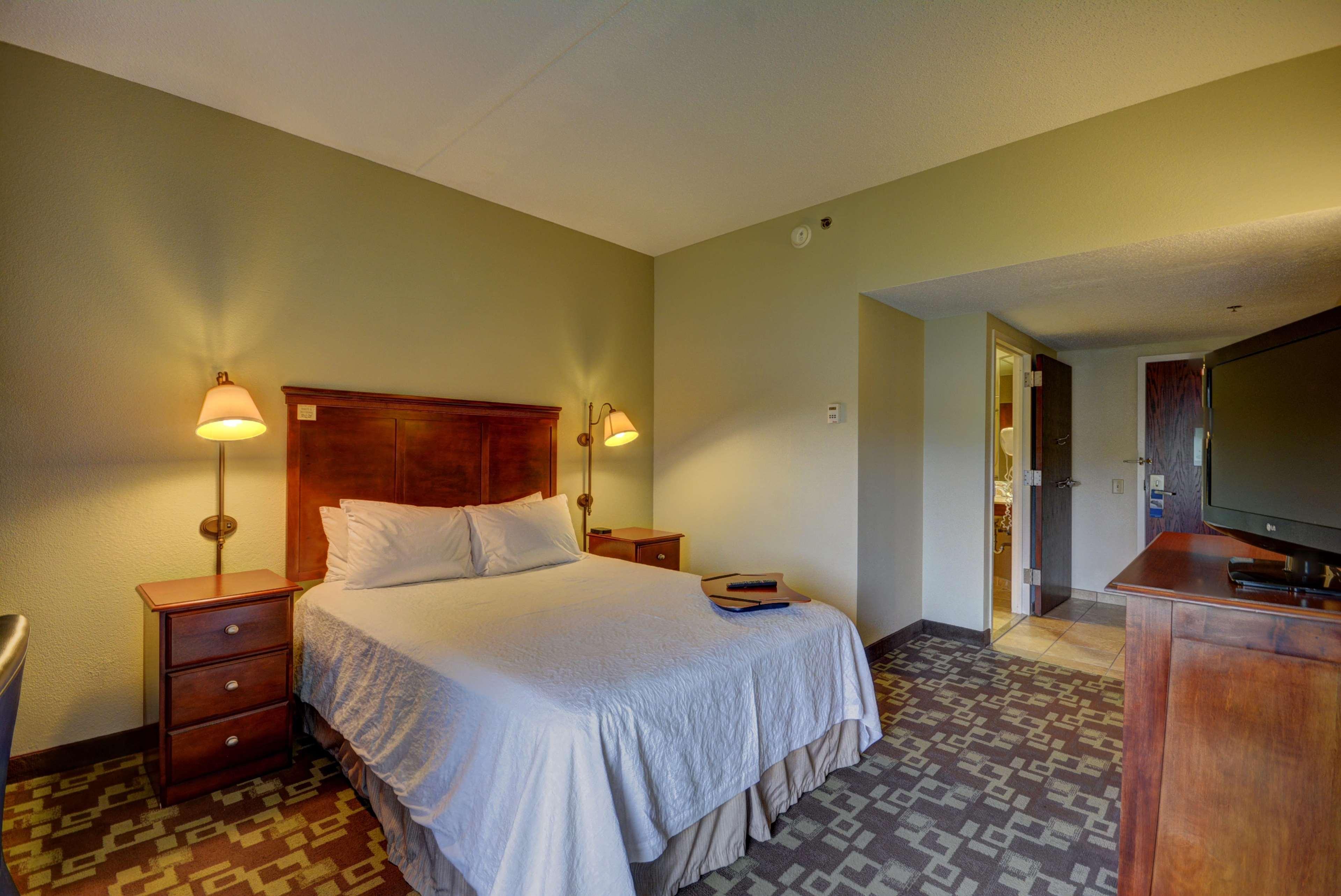 Hampton Inn Indianapolis-South Southport Bagian luar foto