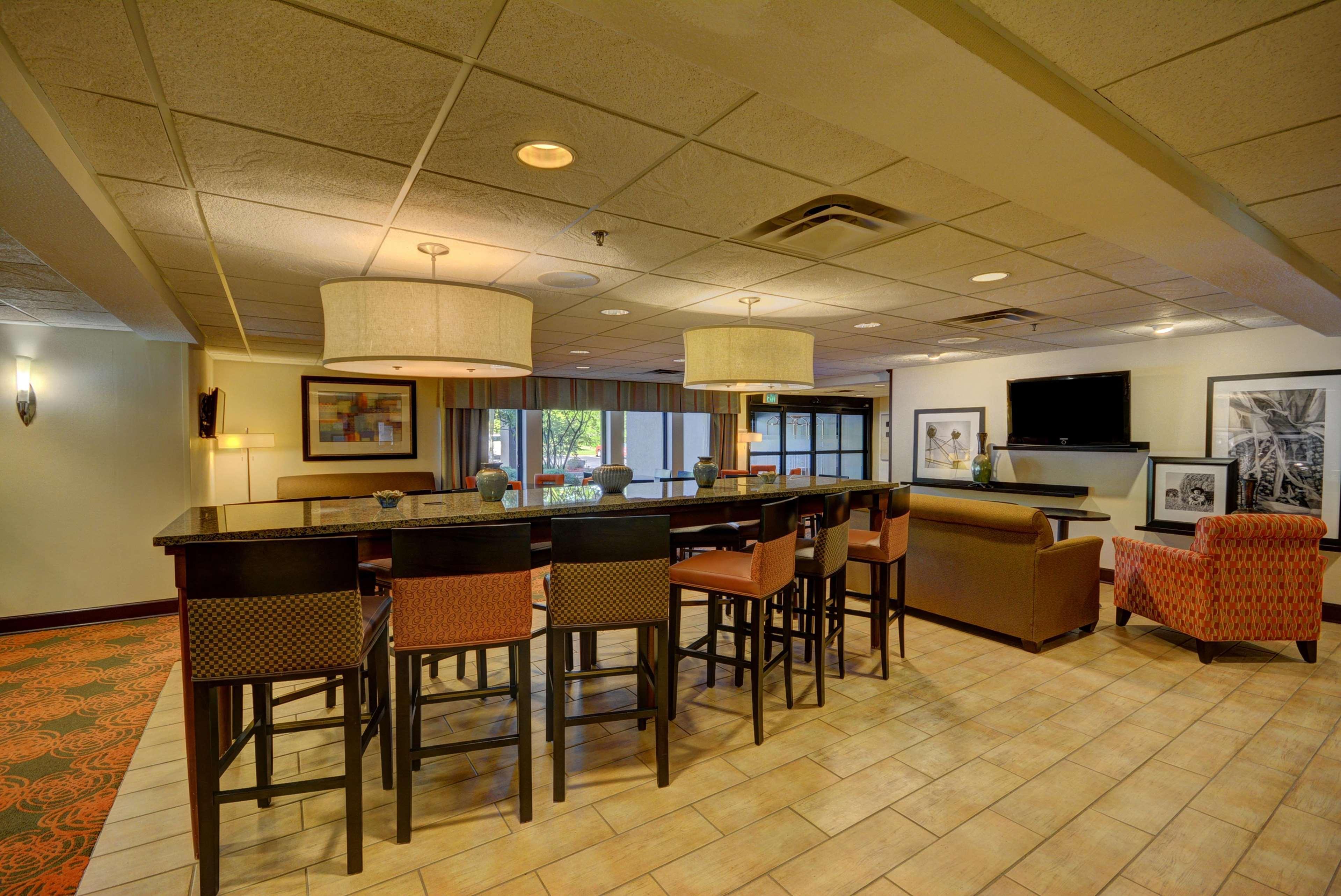 Hampton Inn Indianapolis-South Southport Bagian luar foto